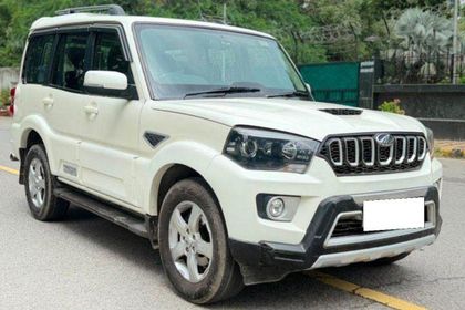 2020 Mahindra Scorpio S9 बीएस4