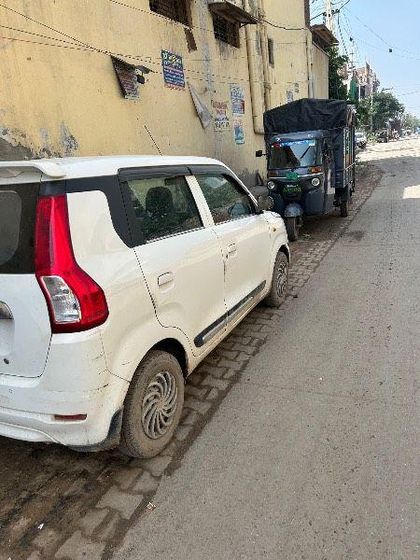 2023 Maruti Suzuki Wagon R एलएक्सआई सीएनजी