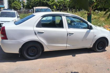 2011 Toyota Etios जी