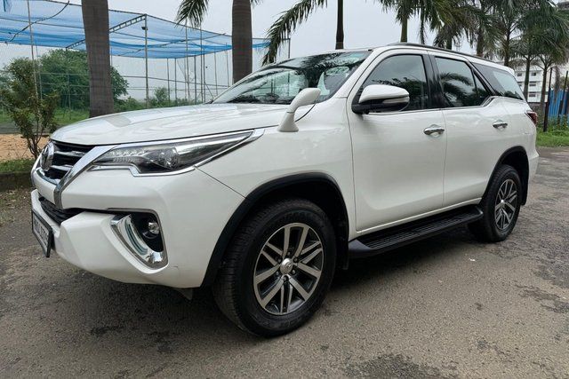 Toyota Fortuner 2.8 4WD AT BSIV Second-hand 2017 Toyota Fortuner 2.8 4WD AT BSIV for sale in Mumbai