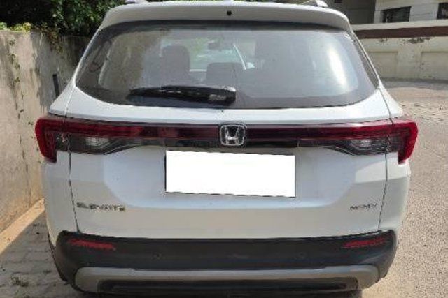 Honda Elevate वीएक्स CVT Non RF Second-hand 2024 Honda Elevate वीएक्स CVT Non RF for sale in Patiala
