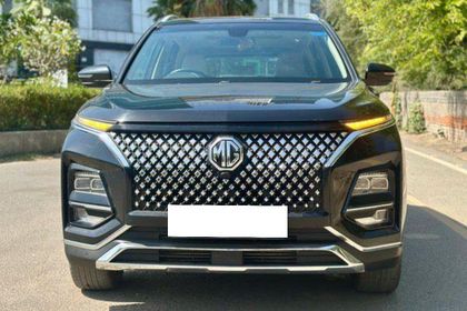 2023 MG Hector Hybrid Smart MT