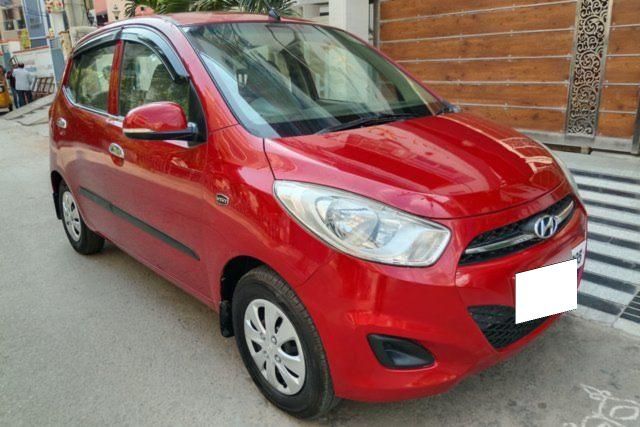 Second-hand 2011 Hyundai i10 मैग्ना for sale in Hyderabad