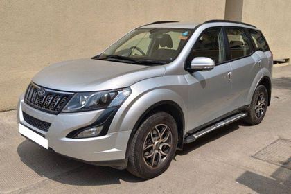 2017 Mahindra XUV500 W6 2WD