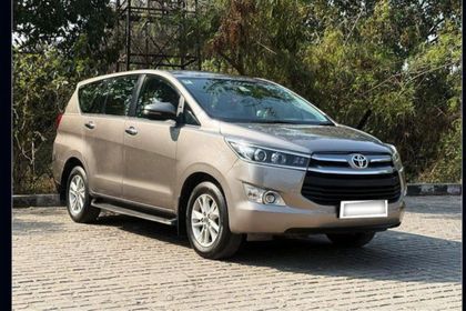 2019 Toyota Innova Crysta 2.4 वीएक्स MT बीएस4