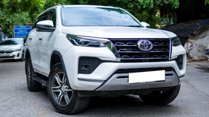 2024 Toyota Fortuner 4x2 एटी
