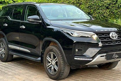 2024 Toyota Fortuner 4x2 एटी