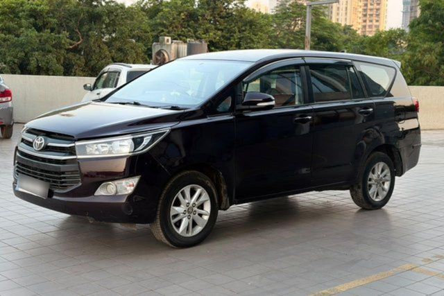 Second-hand 2017 Toyota Innova Crysta 2.8 GX AT BSIV for sale in Mumbai