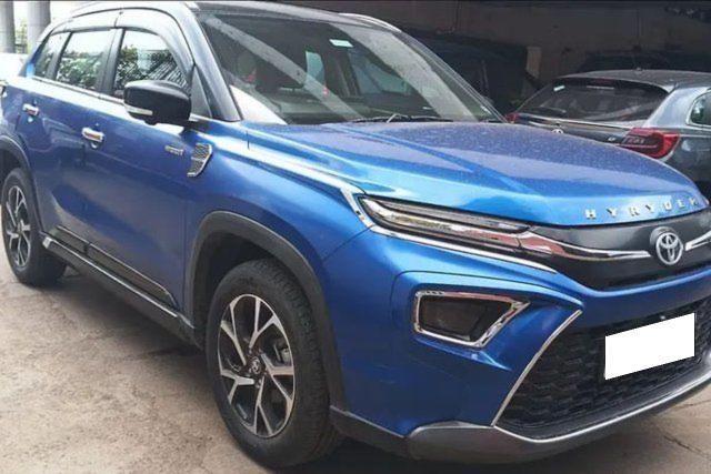 Second-hand 2025 Toyota Hyryder जी हाइब्रिड for sale in Pune