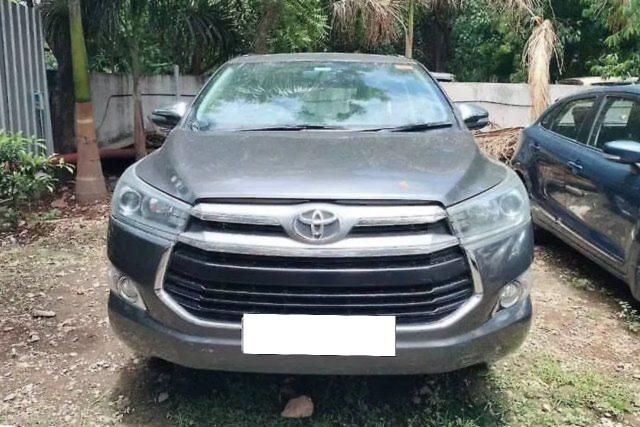 Toyota Innova Crysta 2.4 G MT BSIV Second-hand 2017 Toyota Innova Crysta 2.4 G MT BSIV for sale in Pune