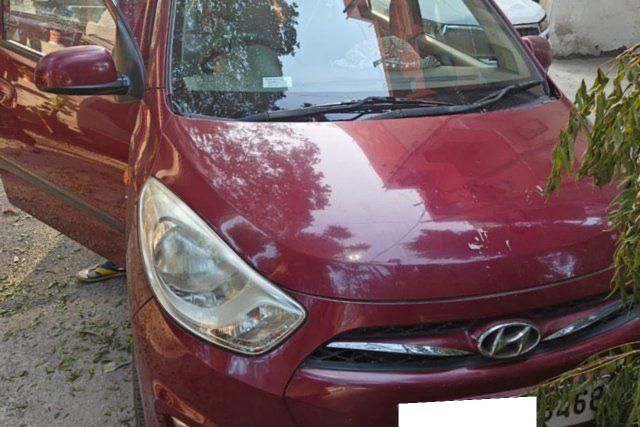 Second-hand 2015 Hyundai i10 Sportz 1.1L for sale in Noida