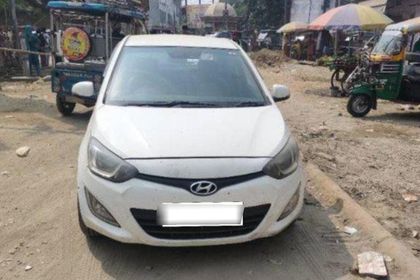 2014 Hyundai i20 स्पोर्टज़ ऑप्शन 1.4 CRDi