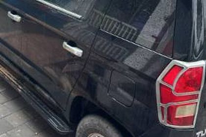 2017 Mahindra TUV 300 T8