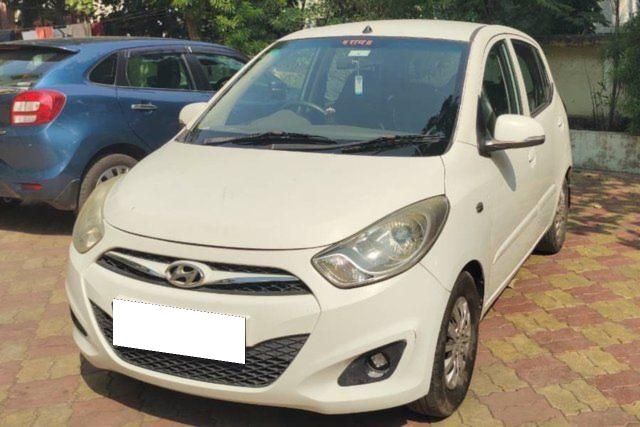 Second-hand 2013 Hyundai i10 Sportz for sale in Ankleshwar