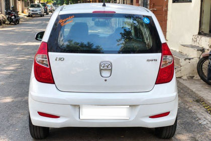 2016 हुंडई आई10 Sportz 1.1L