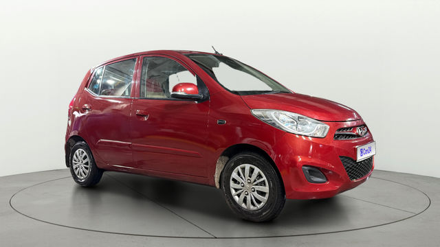 Second-hand 2013 Hyundai i10 Sportz for sale in Kolkata