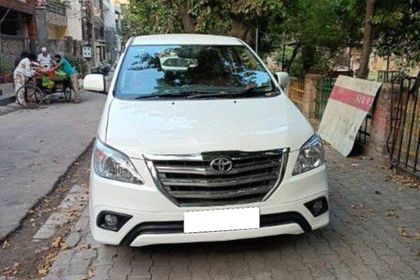 2012 Toyota Innova 2.5 E Diesel MS 7-seater