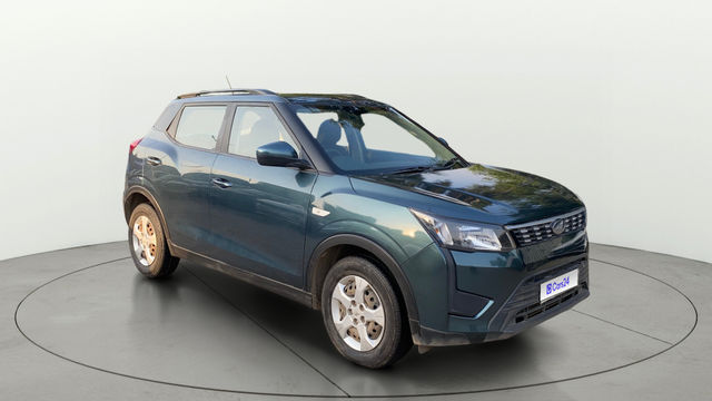 Mahindra XUV300 W6 AMT Sunroof BSVI Second-hand 2022 Mahindra XUV300 W6 AMT Sunroof BSVI for sale in Vadodara