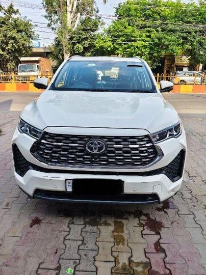 2023 Toyota Innova Hycross VX(O) 8STR Hybrid