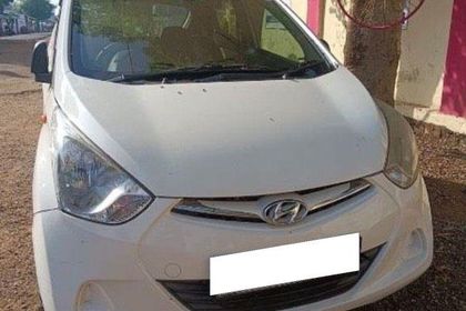 2013 Hyundai EON D Lite ऑप्शनल
