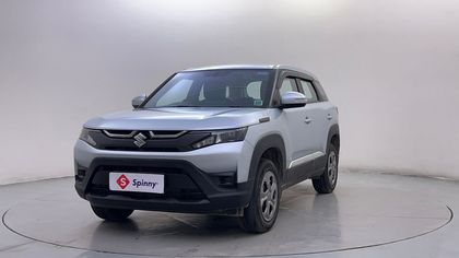 2025 मारुति सुजुकी ब्रेजा Vxi AT