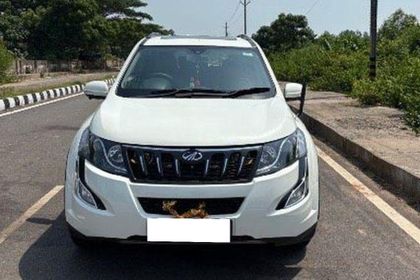 2017 महिंद्रा एक्सयूवी500 R W10 FWD