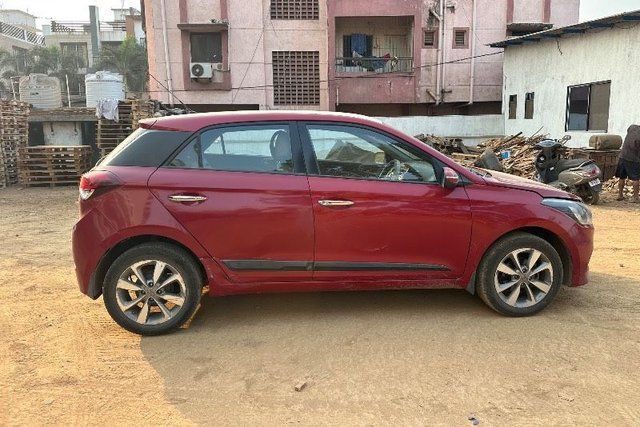 Hyundai i20 Asta 1.4 CRDi Second-hand 2015 Hyundai i20 Asta 1.4 CRDi for sale in Vapi