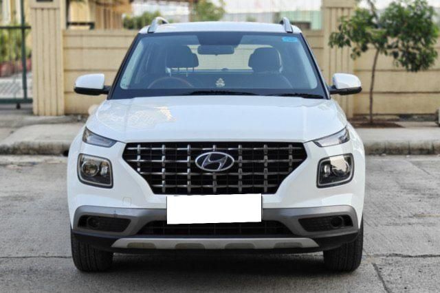 Second-hand 2021 Hyundai Venue एस प्लस for sale in Thane