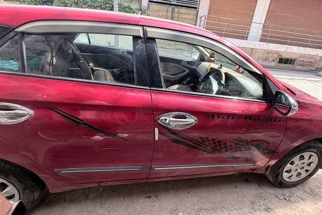 Second-hand 2017 Hyundai i20 स्पोर्टज़ 1.2 for sale in Kanpur