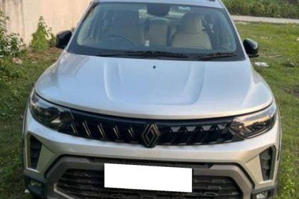 2026 Renault Triber इमोशन