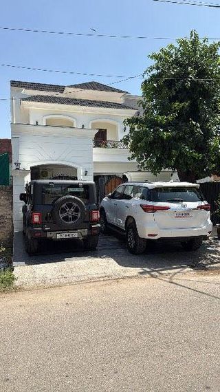 Used LX 4WD Hard Top Diesel AT BSVI