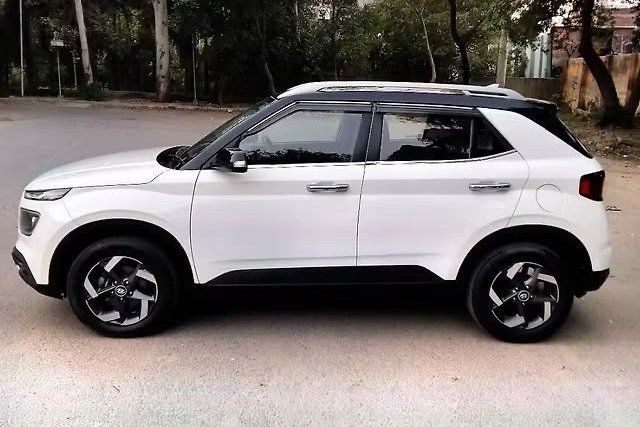 Hyundai Venue SX Plus Turbo DCT BSIV Second-hand 2019 Hyundai Venue SX Plus Turbo DCT BSIV for sale in New Delhi