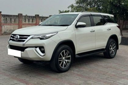2020 Toyota Fortuner 2.8 4WD MT
