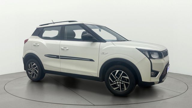 Mahindra XUV300 W6 Second-hand 2023 Mahindra XUV300 W6 for sale in Bangalore
