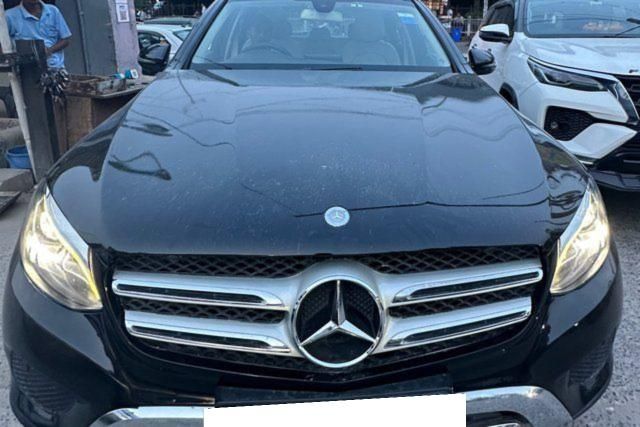 Mercedes-Benz GLC 300 4मैटिक Sport Second-hand 2017 Mercedes-Benz GLC 300 4मैटिक Sport for sale in New Delhi