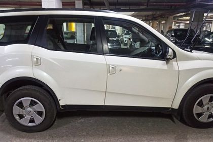 2019 Mahindra XUV500 W7 बीएस4