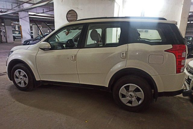 Mahindra XUV500 AT W6 1.99 mHawk Second-hand 2017 Mahindra XUV500 AT W6 1.99 mHawk for sale in Noida