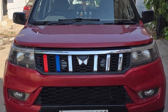 Mahindra TUV 300 T8 Second-hand 2018 Mahindra TUV 300 T8 for sale in Vadodara
