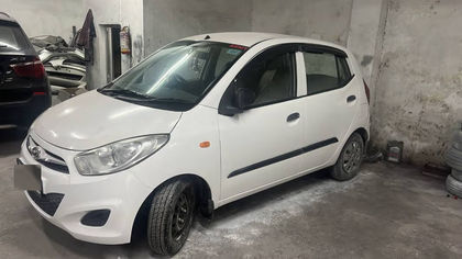 2014 Hyundai i10 मैग्ना 1.1L
