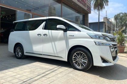 2022 Toyota Vellfire एग्जीक्यूटिव लाउंज बीएस6