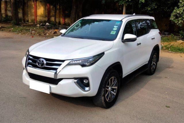 Toyota Fortuner 2.8 4डब्ल्यूडी AT बीएस4 Second-hand 2018 Toyota Fortuner 2.8 4डब्ल्यूडी AT बीएस4 for sale in New Delhi