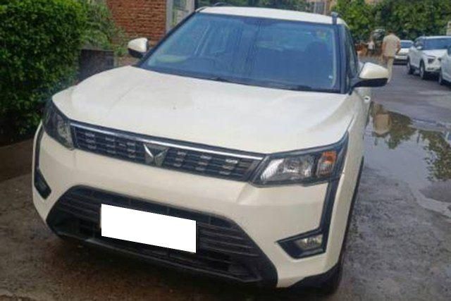 Second-hand 2020 Mahindra XUV300 W6 बीएस6 for sale in Rohtak