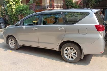 2019 Toyota Innova Crysta 2.4 जी प्लस MT बीएस4