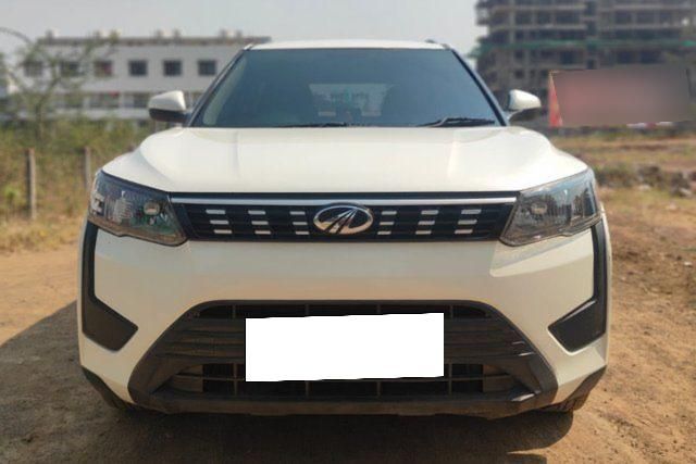 Mahindra XUV300 W6 डीजल बीएस6 Second-hand 2020 Mahindra XUV300 W6 डीजल बीएस6 for sale in Nashik