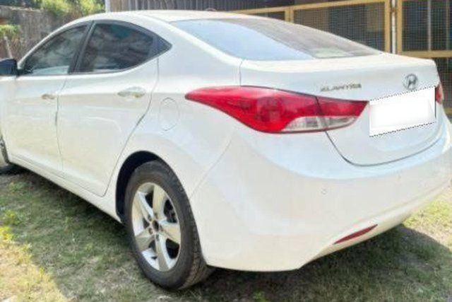 Hyundai Elantra CRDi SX Second-hand 2015 Hyundai Elantra CRDi SX for sale in Dahanu