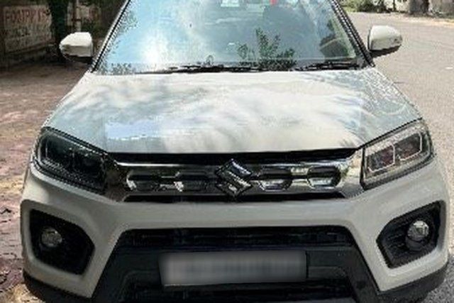 Second-hand 2021 Maruti Suzuki Vitara Brezza वीएक्सआई for sale in Noida