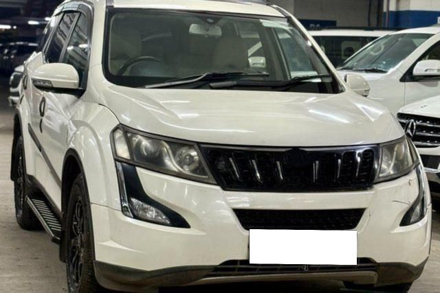 Mahindra XUV500 AT W10 AWD Second-hand 2018 Mahindra XUV500 AT W10 AWD for sale in Mumbai
