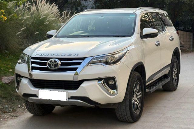 Toyota Fortuner 2.8 4डब्ल्यूडी AT बीएस4 Second-hand 2019 Toyota Fortuner 2.8 4डब्ल्यूडी AT बीएस4 for sale in Hyderabad