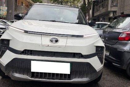 2024 Tata Punch EV एडवेंचर LR