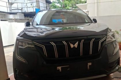 2024 Mahindra XUV700 एएक्स5 7 Str डीजल AT